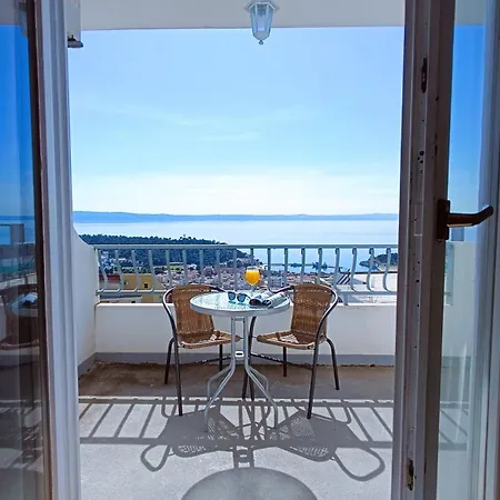 Apartament Ella *
