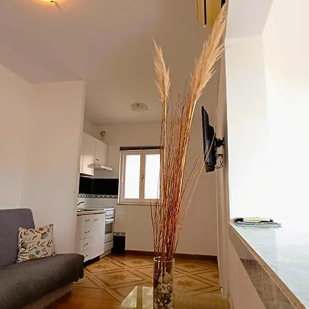 Apartment Ella *