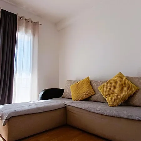 Ella Apartment